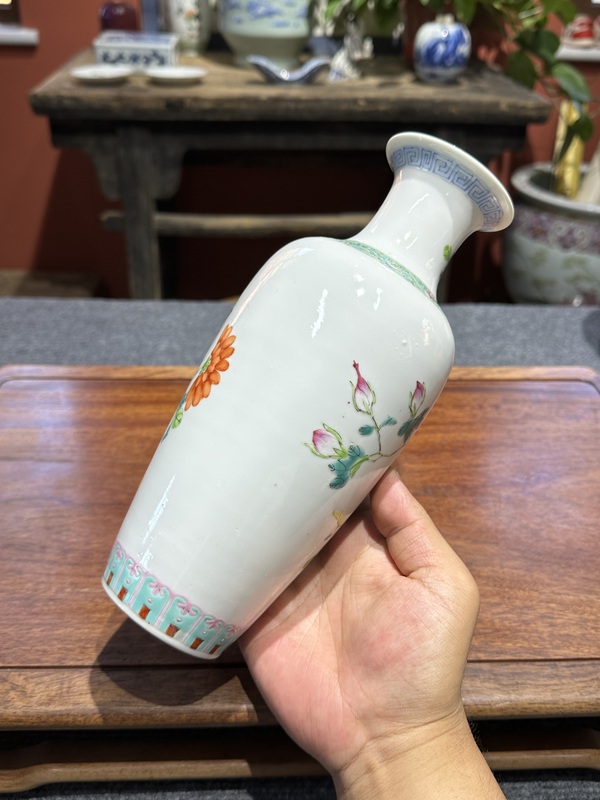 古玩陶瓷粉彩花鳥紋瓶拍賣,當前價格2600元