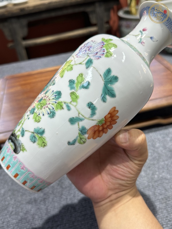 古玩陶瓷粉彩花鳥紋瓶真品鑒賞圖