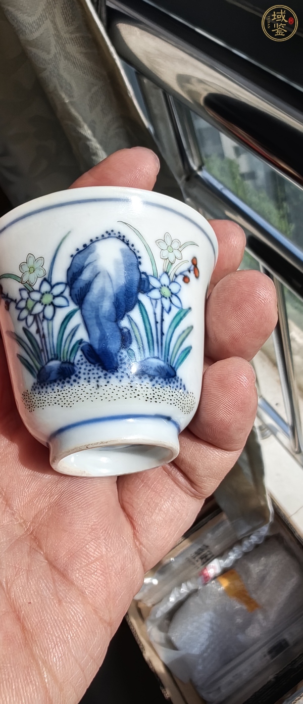 古玩陶瓷斗彩洞石水仙紋杯真品鑒賞圖