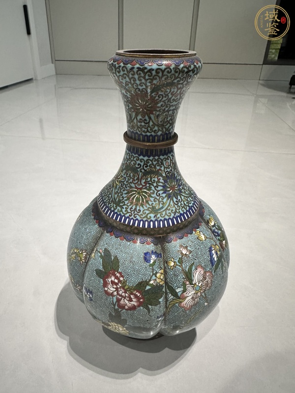 古玩雜項藍地花卉紋景泰藍蒜頭瓶真品鑒賞圖
