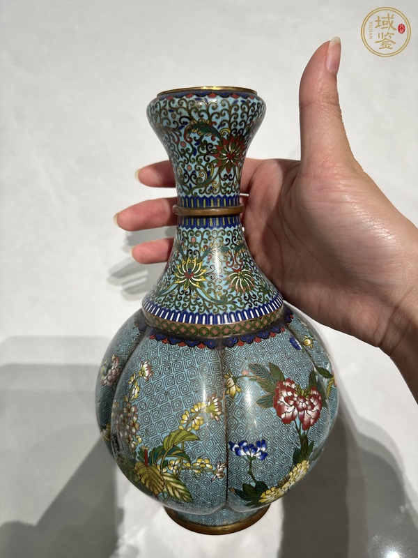 古玩雜項藍地花卉紋景泰藍蒜頭瓶真品鑒賞圖