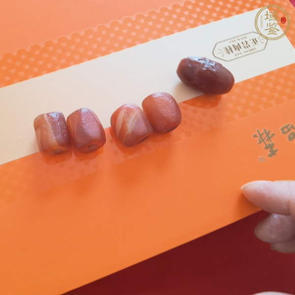 古玩玉器紅瑪瑙珠真品鑒賞圖