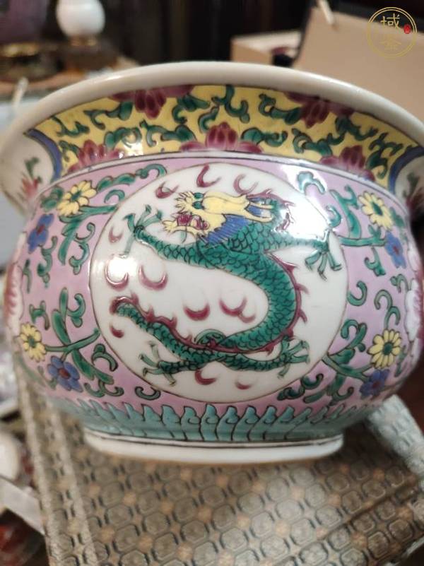 古玩陶瓷粉彩龍紋香爐真品鑒賞圖