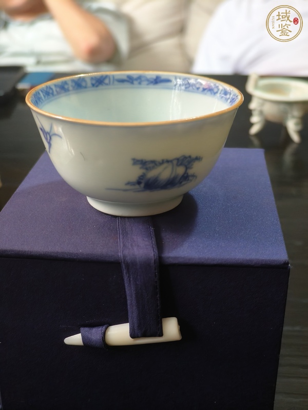 古玩陶瓷青花人物紋茶杯真品鑒賞圖