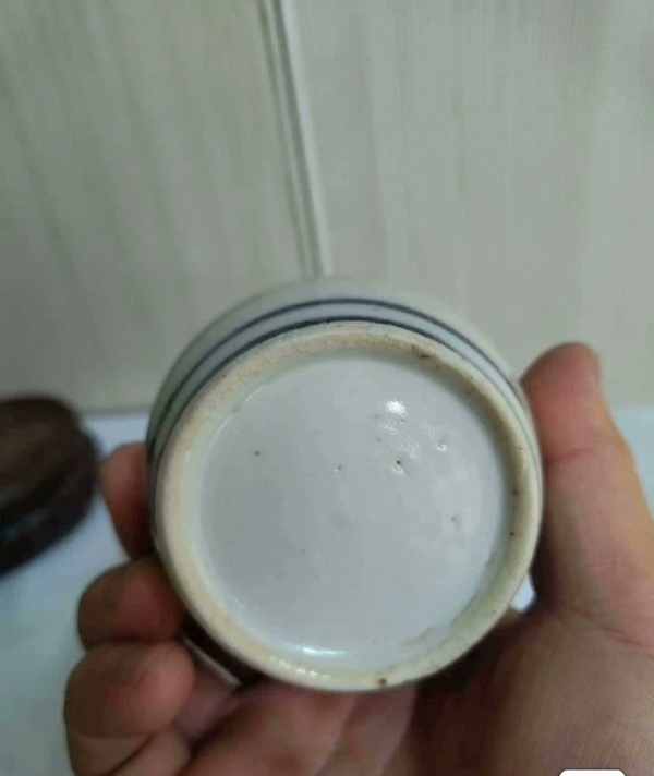 古玩陶瓷清中期青花山水長頸瓶拍賣，當(dāng)前價格4998元