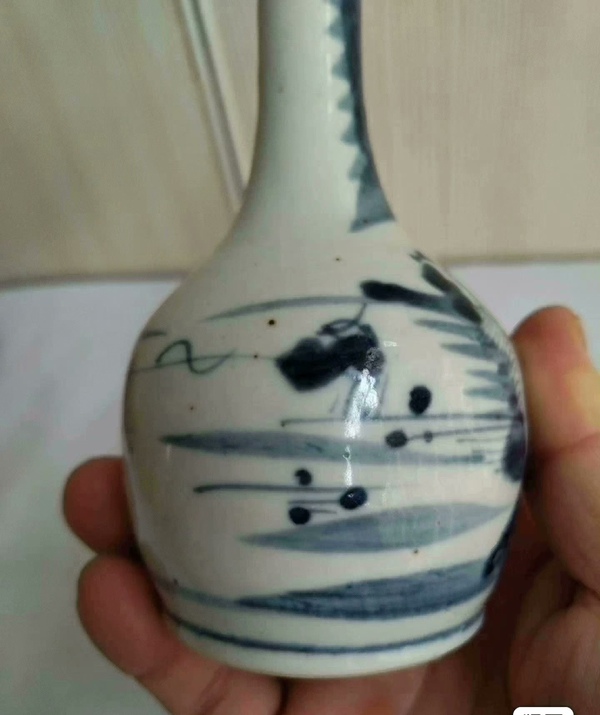 古玩陶瓷清中期青花山水長頸瓶拍賣，當(dāng)前價格4998元