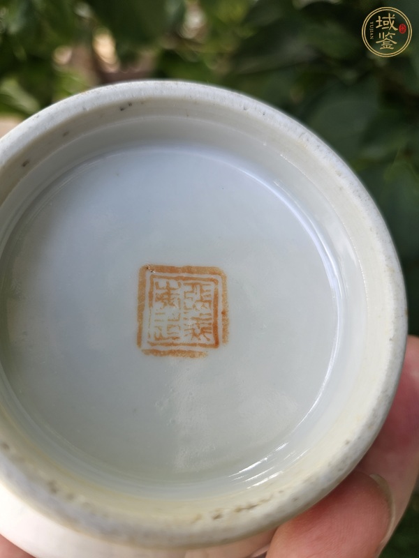 古玩陶瓷粉彩仕女人物雙耳瓶真品鑒賞圖