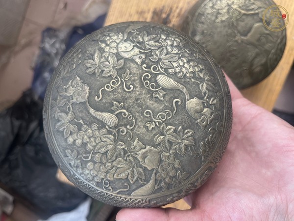 古玩銅器銀盒真品鑒賞圖