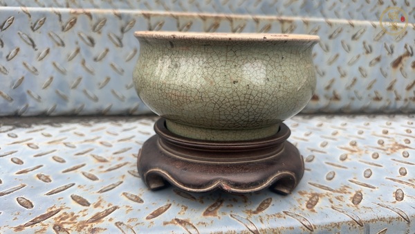古玩陶瓷綠哥釉香爐真品鑒賞圖