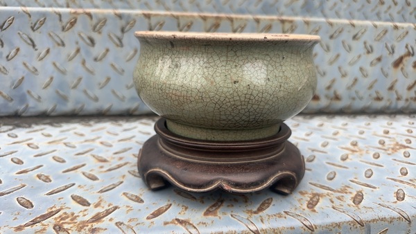 古玩轉(zhuǎn)賣(mài)雍乾綠哥釉香爐拍賣(mài),當(dāng)前價(jià)格0元