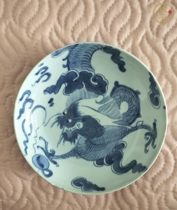 古玩陶瓷青花過墻龍紋盤真品鑒賞圖