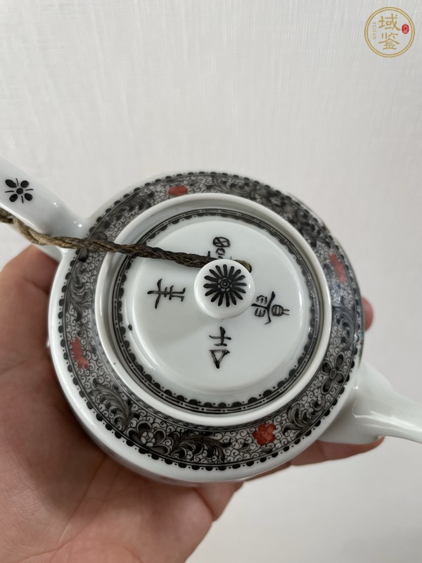 古玩陶瓷粉彩人物故事壺真品鑒賞圖