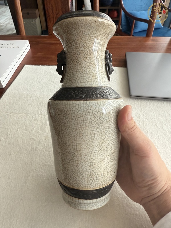古玩陶瓷哥釉地鐵銹釉洗口瓶真品鑒賞圖