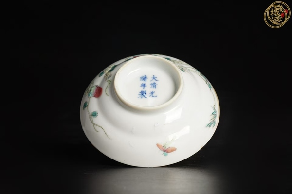 古玩陶瓷粉彩癩瓜碗真品鑒賞圖
