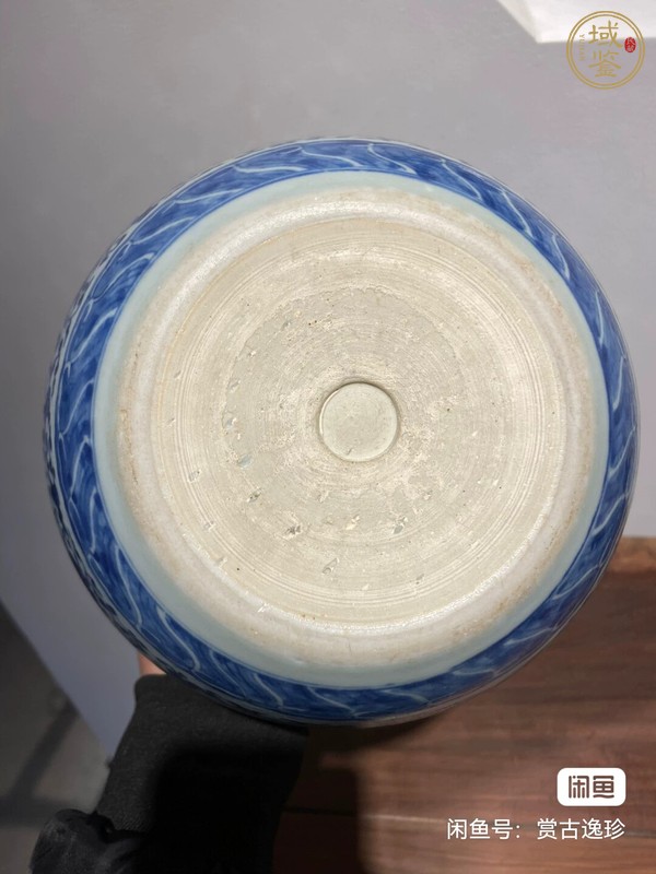 古玩陶瓷花卉紋青花缸真品鑒賞圖