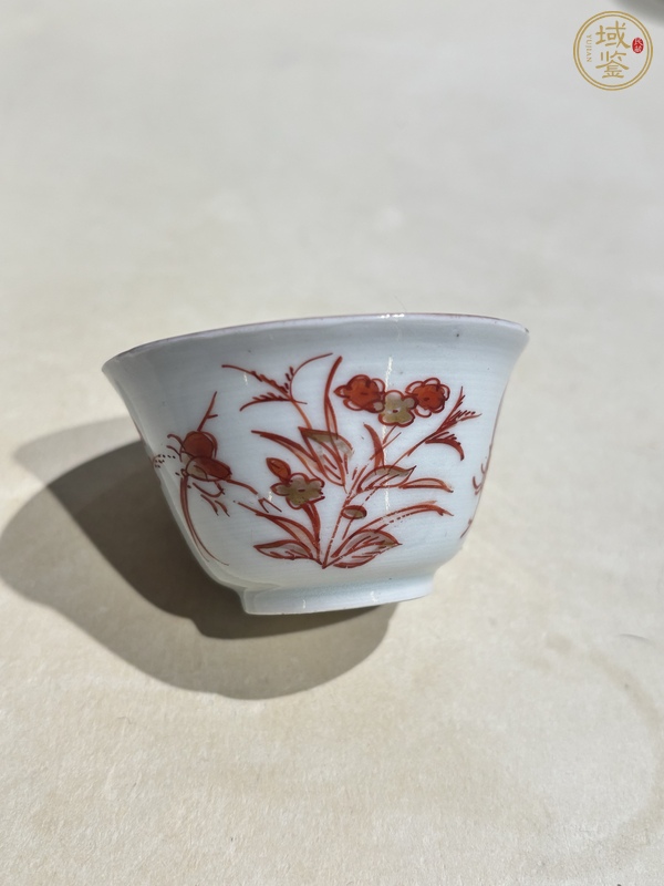 古玩陶瓷礬紅描金花卉紋杯真品鑒賞圖
