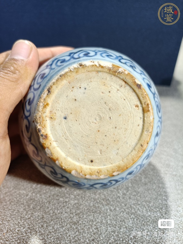 古玩陶瓷花卉紋青花罐真品鑒賞圖