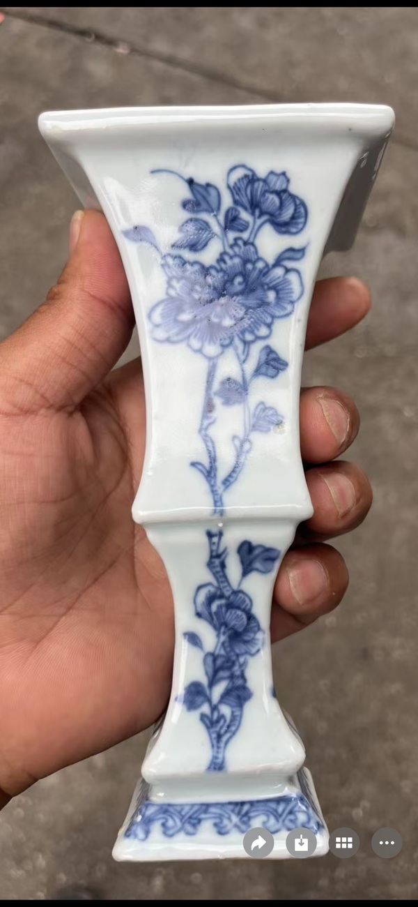 古玩陶瓷清乾隆。青花花觚拍賣，當前價格6800元