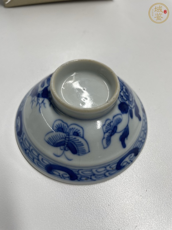 古玩陶瓷清乾隆洞石花蝶紋蓋碗一套真品鑒賞圖