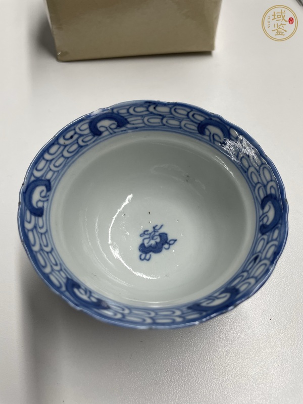古玩陶瓷清乾隆洞石花蝶紋蓋碗一套真品鑒賞圖