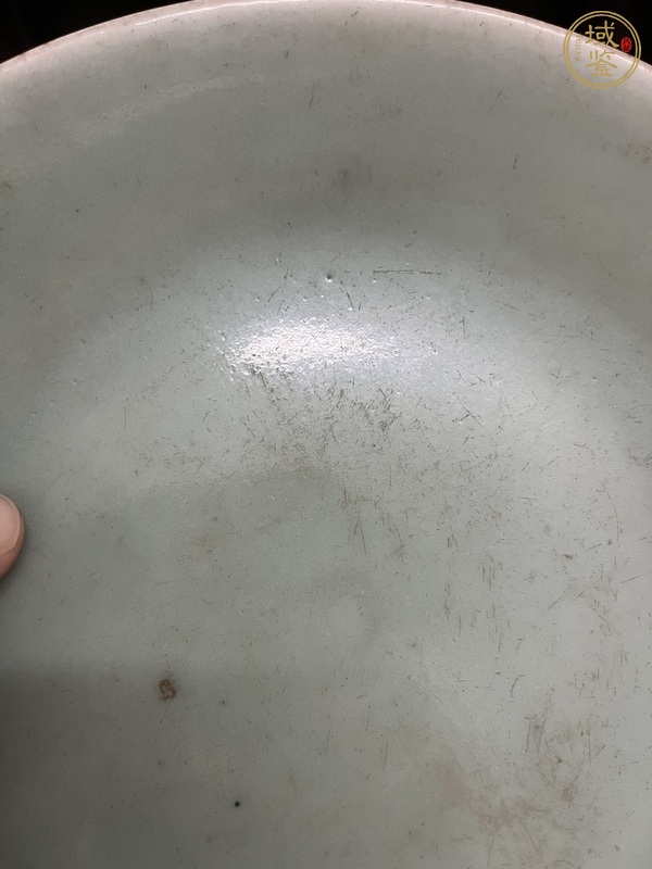 古玩陶瓷豆青釉盤真品鑒賞圖