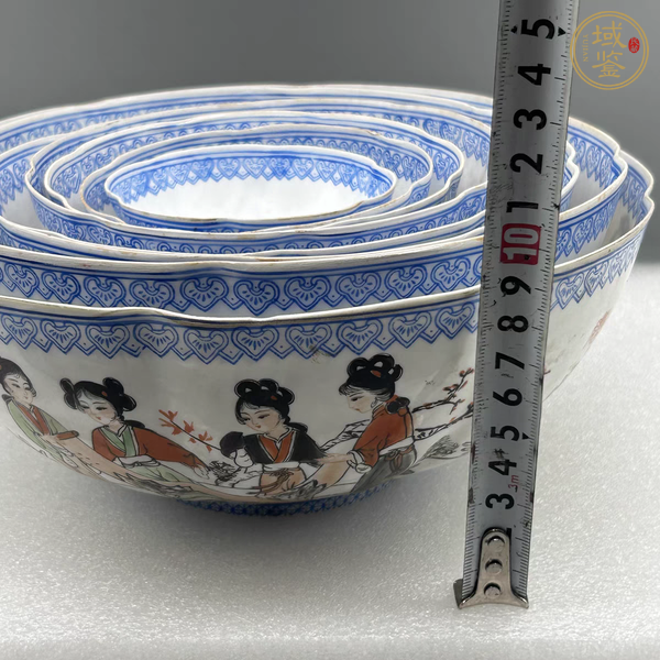 古玩陶瓷粉彩仕女薄胎碗一組真品鑒賞圖