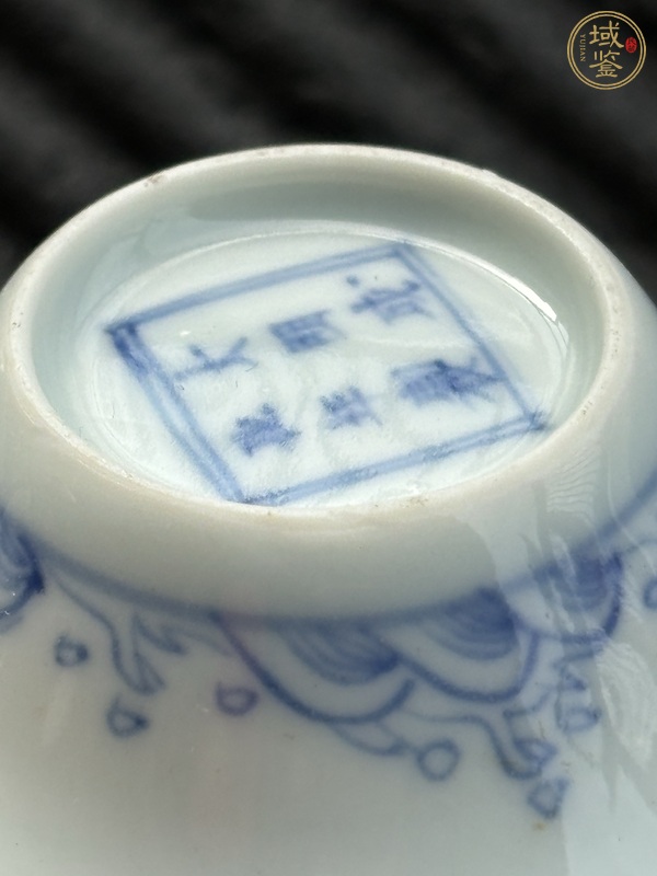 古玩陶瓷龍紋青花杯真品鑒賞圖
