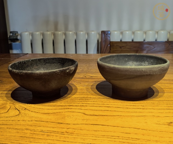 古玩陶瓷黑陶茶盞真品鑒賞圖