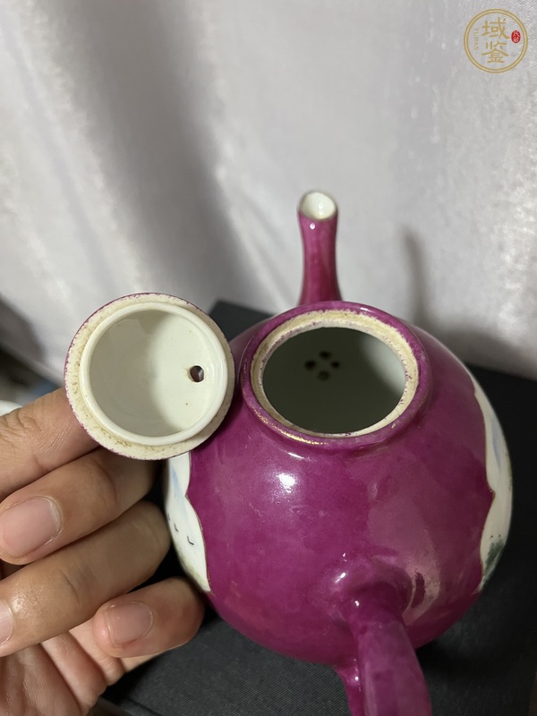 古玩陶瓷胭脂紅地開光粉彩壺真品鑒賞圖