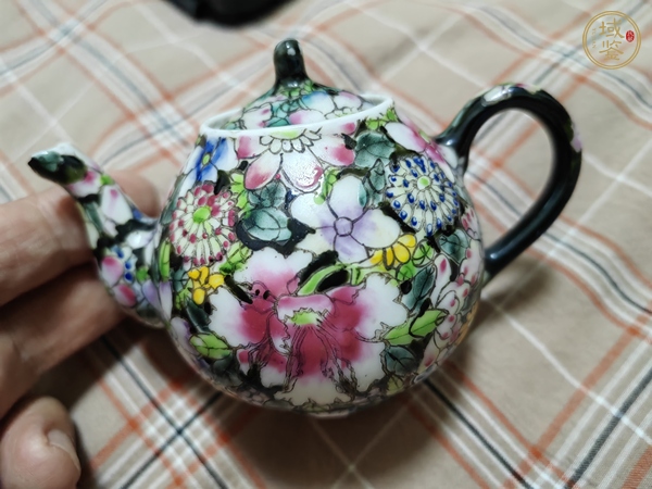 古玩陶瓷百花不落地粉彩執(zhí)壺真品鑒賞圖