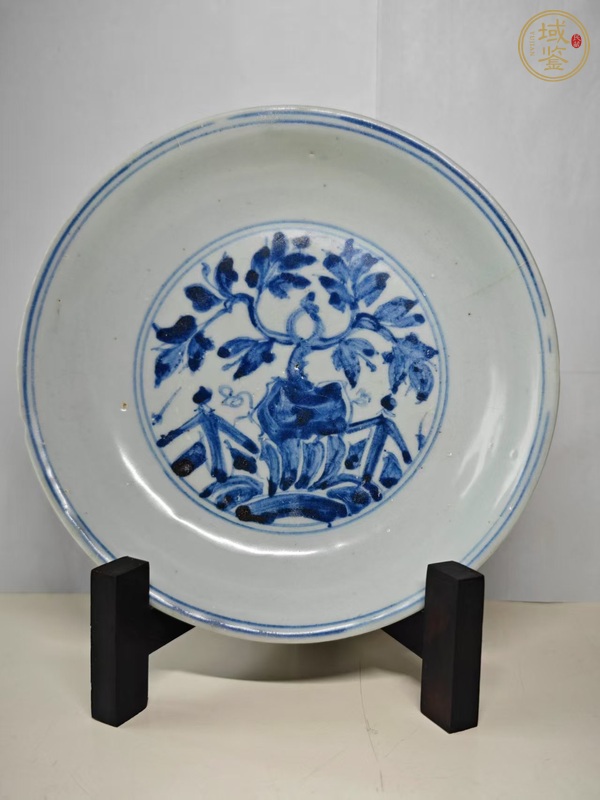 古玩陶瓷青花洞石花卉紋盤真品鑒賞圖