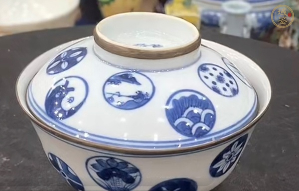 古玩陶瓷青花皮球花紋蓋碗真品鑒賞圖