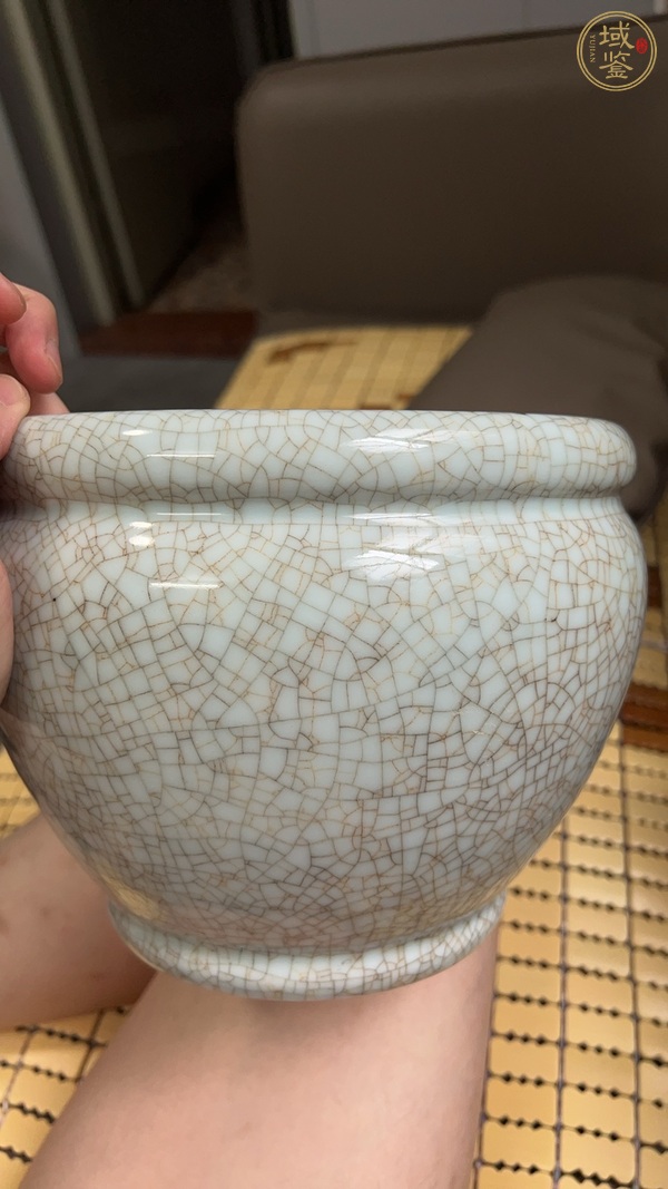 古玩哥窯缸真品鑒賞圖
