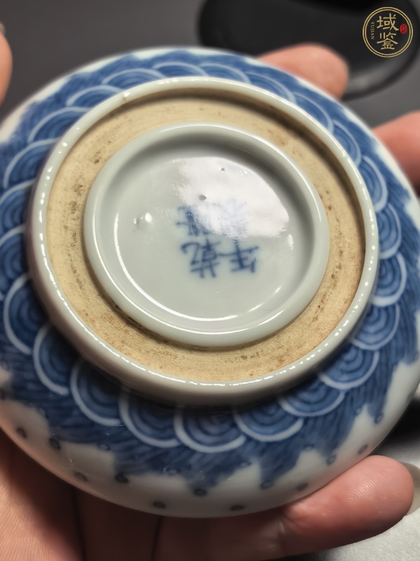 古玩陶瓷青花龍紋印盒真品鑒賞圖