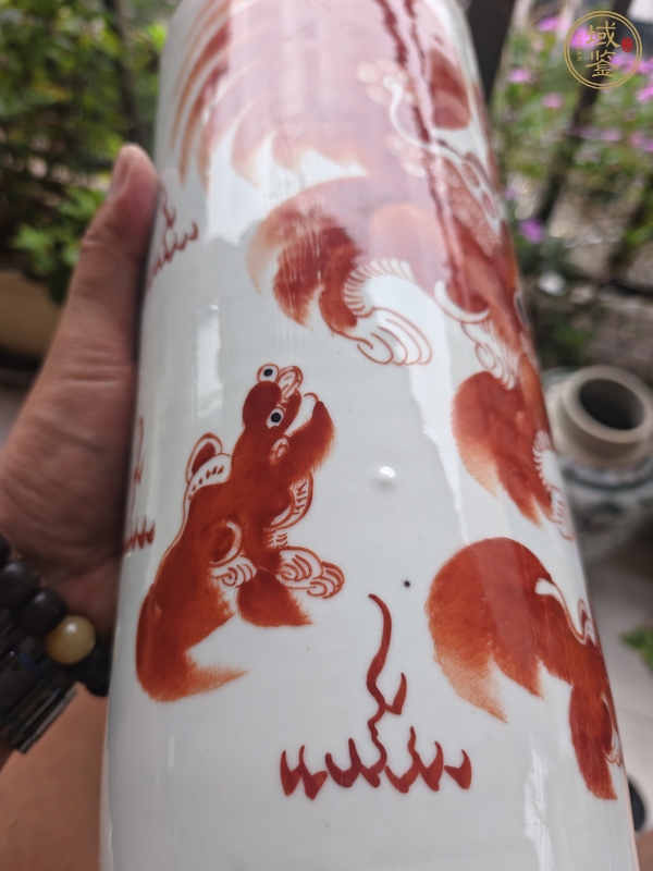 古玩陶瓷礬紅獅子帽筒真品鑒賞圖