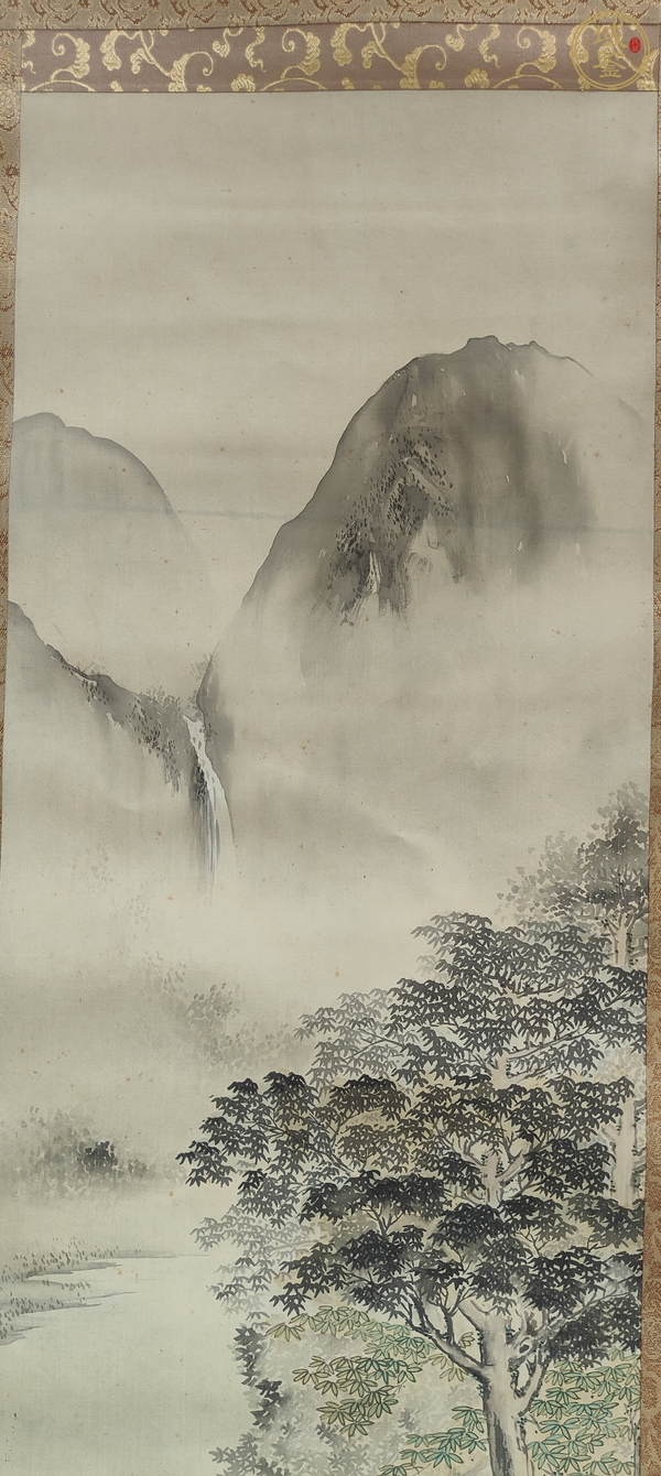 古玩字畫芳逸絹本山水立軸真品鑒賞圖