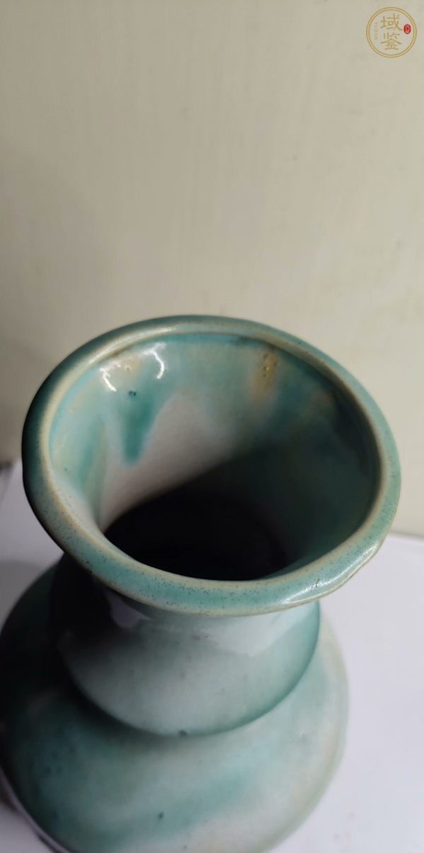 古玩陶瓷窯變綠釉瓶真品鑒賞圖