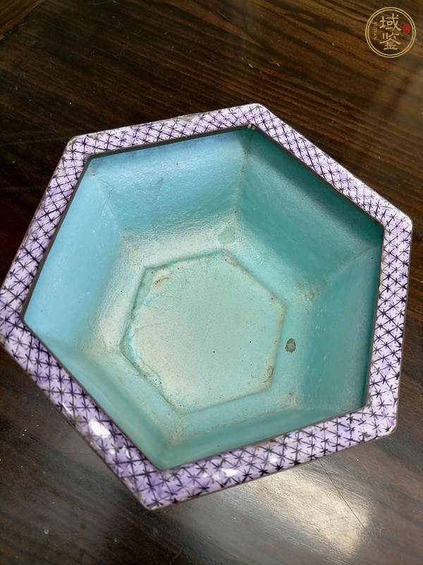 古玩陶瓷銅胎畫琺瑯彩人物紋六方盆真品鑒賞圖