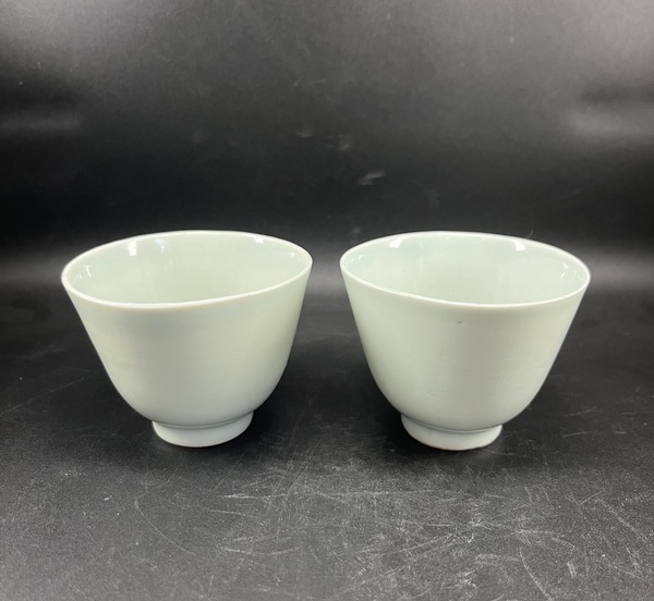 古玩陶瓷白釉杯一對拍賣,當(dāng)前價格1200元
