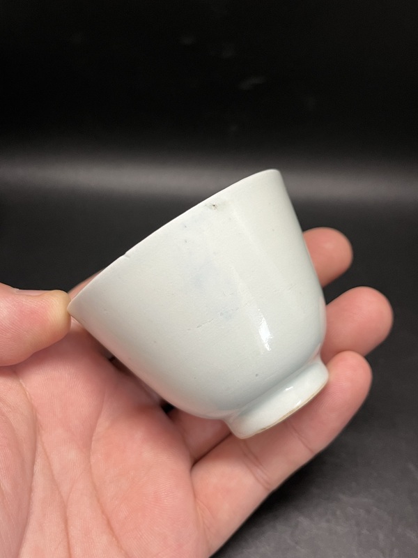 古玩陶瓷白釉杯一對拍賣,當(dāng)前價格1200元