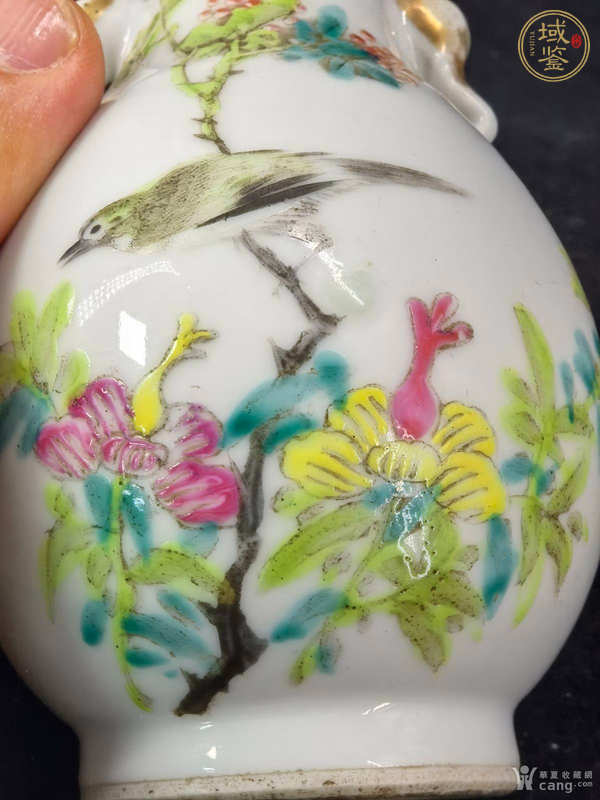 古玩陶瓷粉彩花鳥紋象耳尊真品鑒賞圖