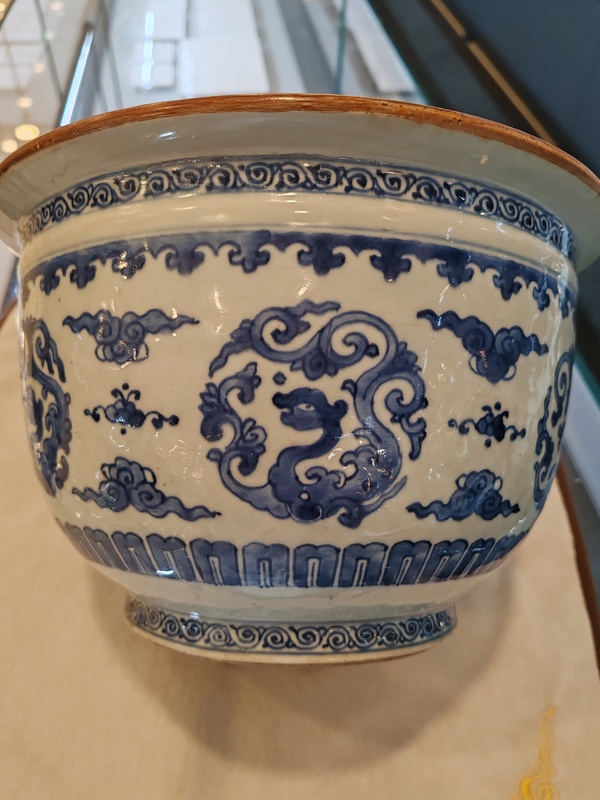 古玩陶瓷清康熙時期青花香草龍紋花盆拍賣，當前價格58000元