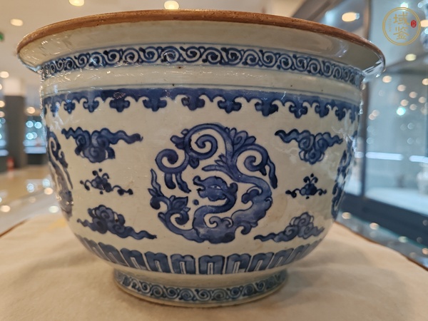 古玩陶瓷清康熙時期青花香草龍紋花盆真品鑒賞圖