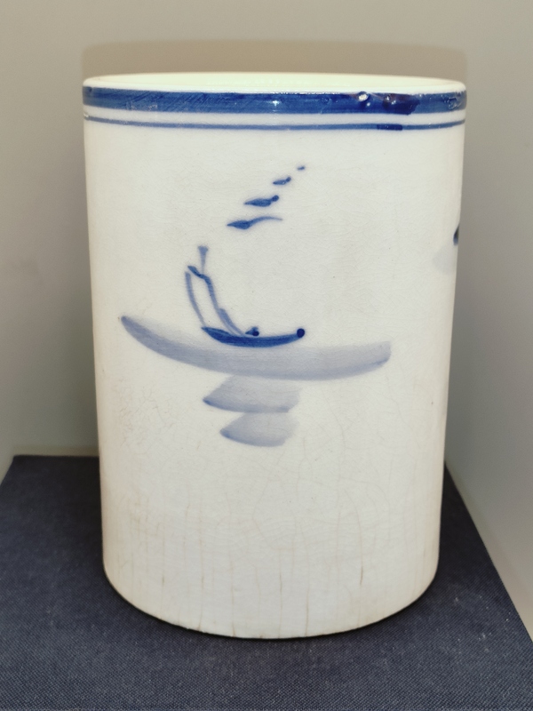 古玩陶瓷民國(guó)，山水人物紋青花開片筆筒拍賣，當(dāng)前價(jià)格380元