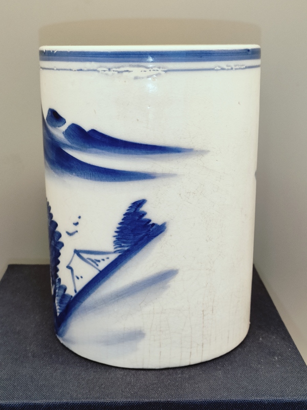 古玩陶瓷民國(guó)，山水人物紋青花開片筆筒拍賣，當(dāng)前價(jià)格380元