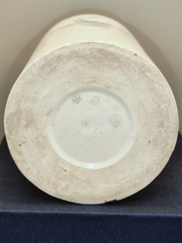 古玩陶瓷民國(guó)，山水人物紋青花開片筆筒拍賣，當(dāng)前價(jià)格380元