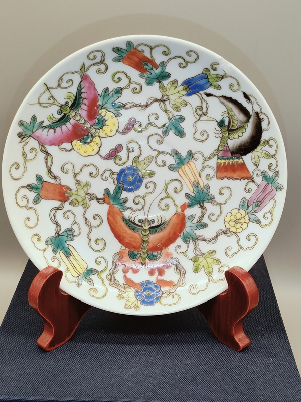 古玩轉(zhuǎn)賣民國(guó)，瓜蝶連綿紋粉彩盤拍賣，當(dāng)前價(jià)格380元