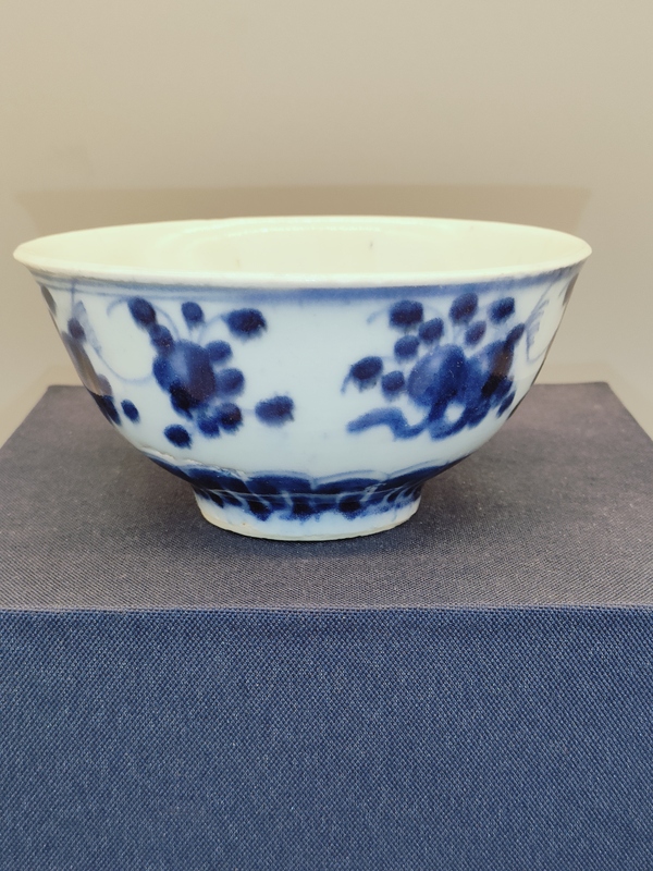 古玩陶瓷清雍正，精品福壽三多紋青花茶園拍賣，當(dāng)前價(jià)格2200元