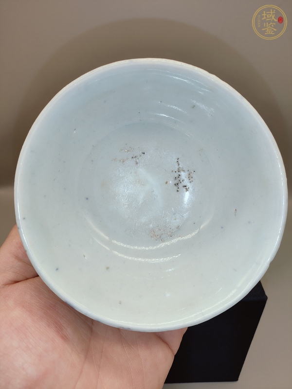 古玩陶瓷雍正青花瓜果紋茶碗真品鑒賞圖