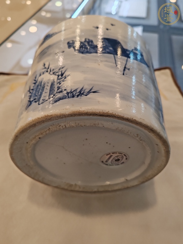 古玩陶瓷青花人物故事紋筆筒真品鑒賞圖